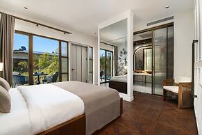 Genesis Hotel