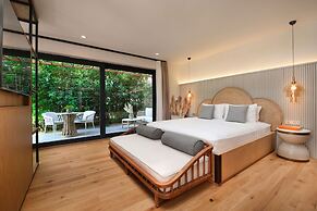 Genesis Hotel