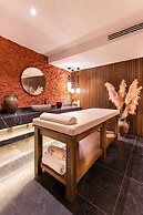 Genesis Hotel
