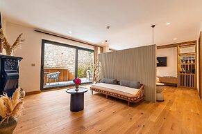 Genesis Hotel