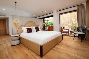 Genesis Hotel