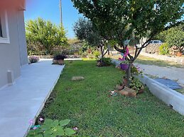 Flat - Sleeps 2 - Parking - Patio