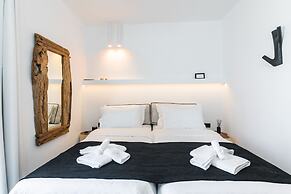She Mykonos- Luxury Apartments