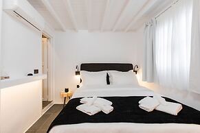 She Mykonos- Luxury Apartments