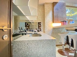 Modern 2Br Apartment At Suites @Metro