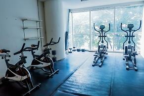 Best Deal Studio Apartment At High Point Serviced