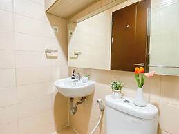 Comfort Studio At Sky Terrace Apartment