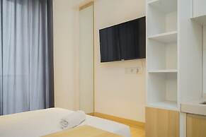 Simply And Cozy Studio At Sky House Bsd Apartment