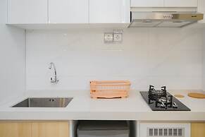 Simply And Cozy Studio At Sky House Bsd Apartment