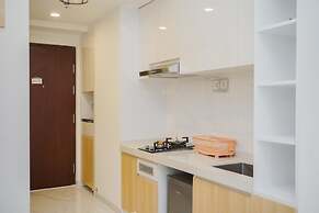 Cozy Studio Room At Sky House Bsd Apartment
