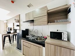 Deluxe Studio Room At Dago Suites Apartment