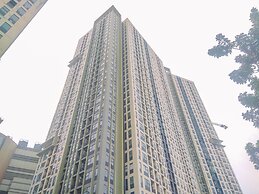 Comfortable And Modern Studio Transpark Cibubur Apartment