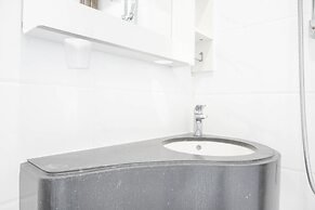 Warm And Cozy Stay Studio At Sky House Bsd Apartment