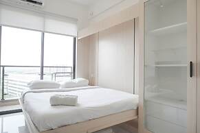 Warm And Cozy Stay Studio At Sky House Bsd Apartment