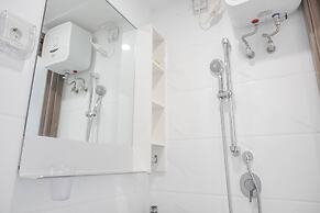 Warm And Cozy Stay Studio At Sky House Bsd Apartment