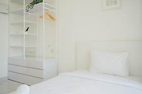 Nice And Minimalist Studio At Sky House Bsd Apartment
