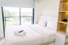 Studio With Cozy Design At Sky House Bsd Apartment