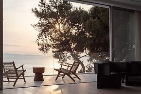 Black Stone Villa