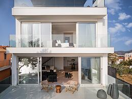 Black Stone Villa