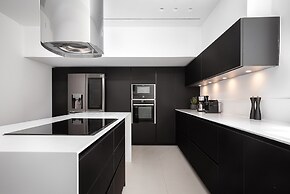 Black Stone Villa