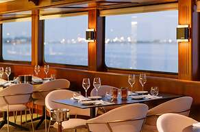 Costa do Sal - Boat Lounge Hotel