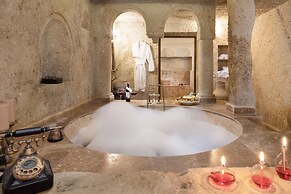 Kayata Cave Suites