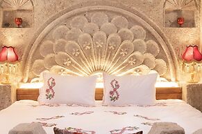 Kayata Cave Suites