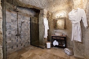Kayata Cave Suites