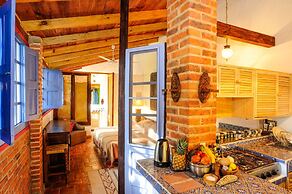 Casa Aurora Garden Retreat