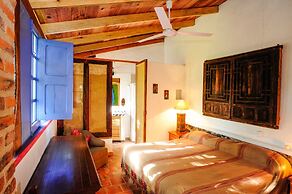 Casa Aurora Garden Retreat