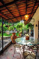 Casa Aurora Garden Retreat