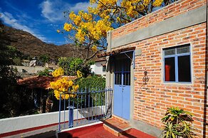 Casa Aurora Garden Retreat
