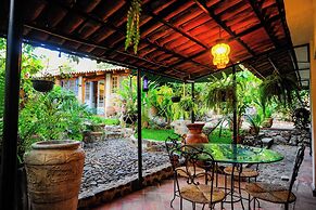 Casa Aurora Garden Retreat