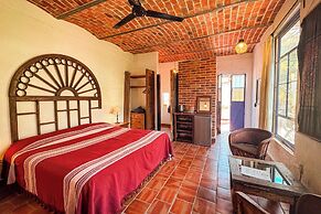 Casa Aurora Garden Retreat