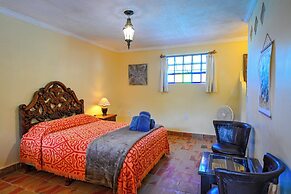 Casa Aurora Garden Retreat