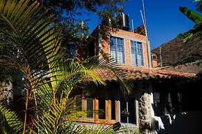 Casa Aurora Garden Retreat