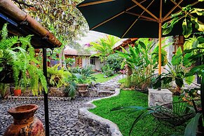 Casa Aurora Garden Retreat