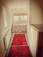 Charming 1-bed Maisonette With Mountain View