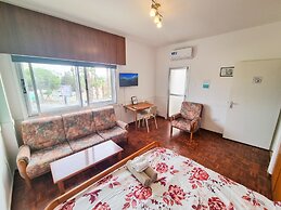 Gardenrooms Larnaca