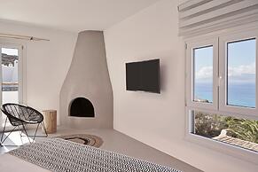 Hill Club Naxos