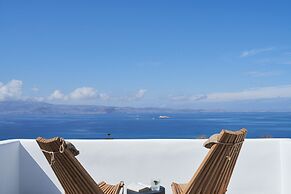 Hill Club Naxos