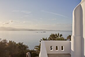 Hill Club Naxos