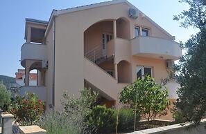 Apartments Vala