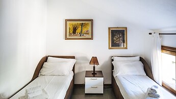 Viale Hambury 51
