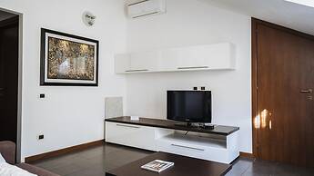 Viale Hambury 51