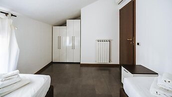 Viale Hambury 51