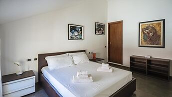 Viale Hambury 51