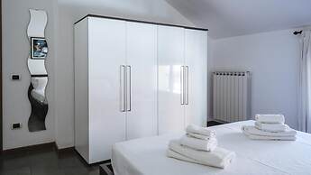 Viale Hambury 51