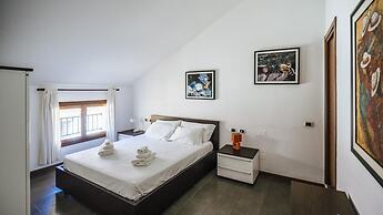 Viale Hambury 51