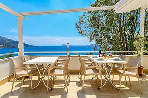 KALAMAKİ FLATS